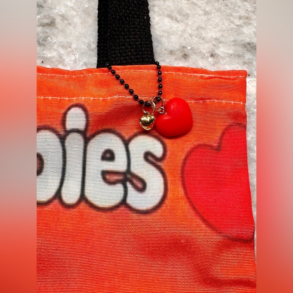 New Pound Puppies Retro 80s Style Shopping Bag Purse Tote w/ Heart Charm - 15” - Picture 5 of 10